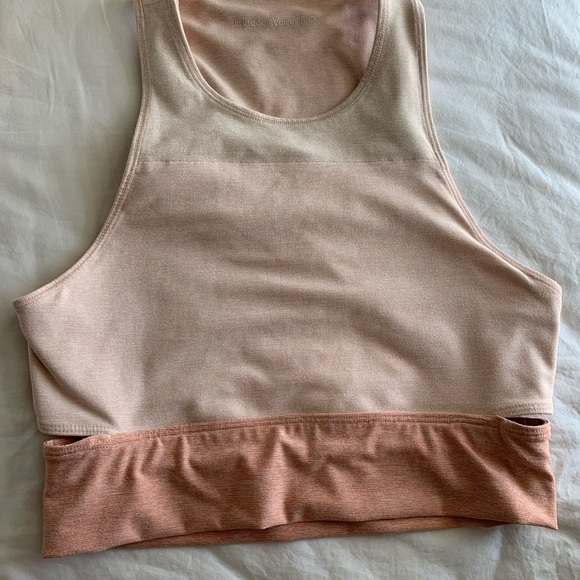 Outdoor voices 3/4 leggings and bra (set) - Picture 5 of 5